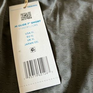 men's Hoka One One Glide 7" Running Shorts  is gray/black, and the size men's XL